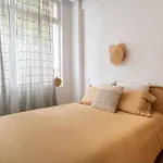Modern Apartment In The Heart Of Paris