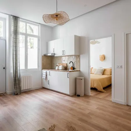Apartment Modern In The Heart Of Paris